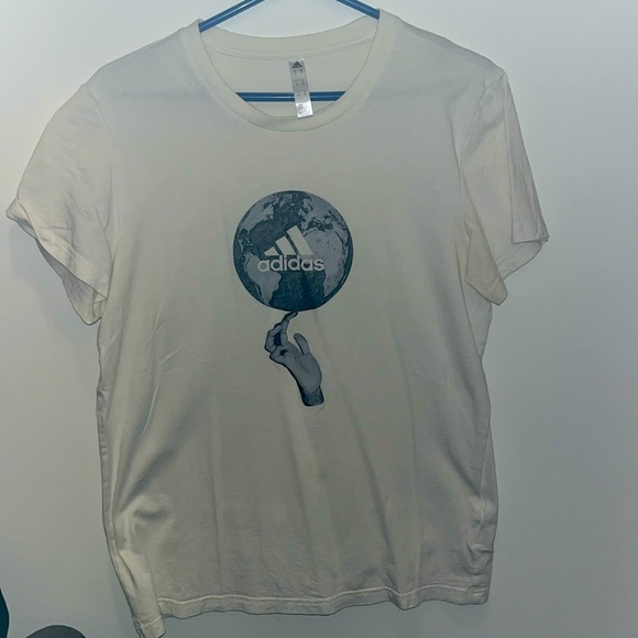 Adidas basketball t shirt - white and size medium - Picture 2 of 4